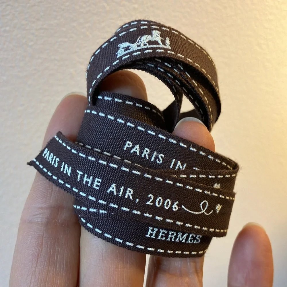 Hermes VNTG Paris in the Air 2006 ribbon 68” - Picture 1 of 9